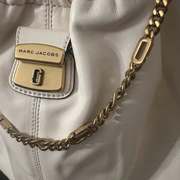 Marc Jacob’s The Cristina Tote - Picture 7 of 11